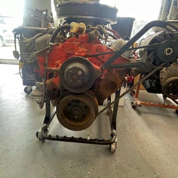 Chevrolet Corvette 350 V8 Engine