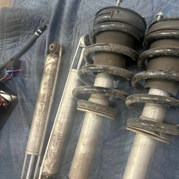 07-14 chevy 1500 3in rough country lift struts rear shocks and rear block...