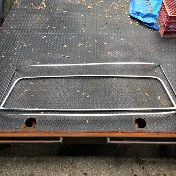 Chevrolet GMC c10 c20 c30 67-72 GM OEM original front windshield and re...