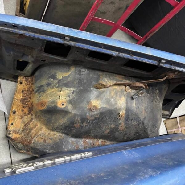 Chevy c10 Fenders Square body
Silverado