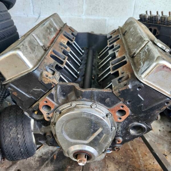 Chevy 400 small block engine