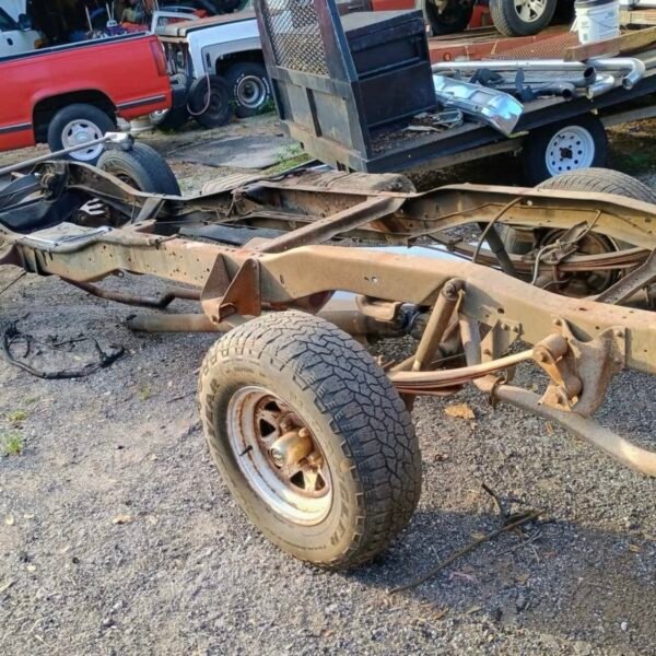 Complete Rolling Chassis for a '73-'80
Chevrolet/GMC Square Body Truck (...