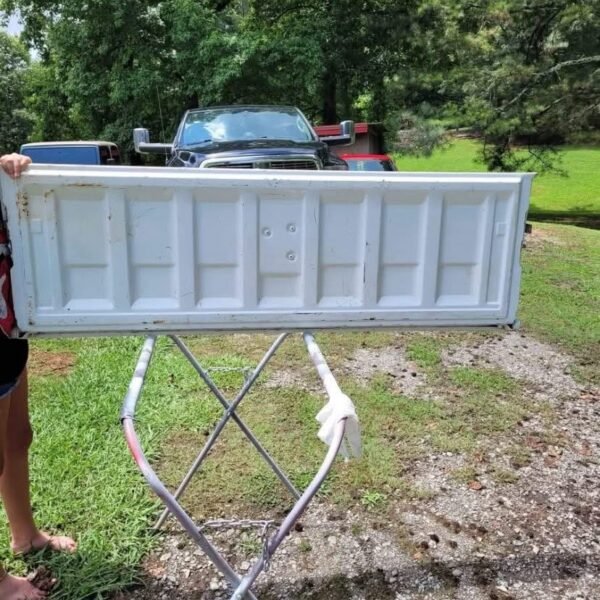 73-87 GMC tailgate fleetside,