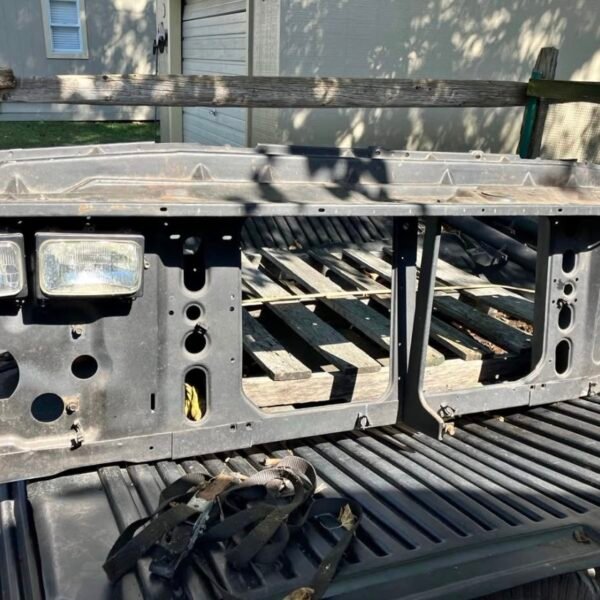 89/91 Gm Square Body Radiator Support