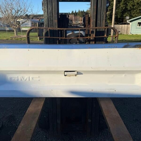 80s SquareBody GMC tailgate