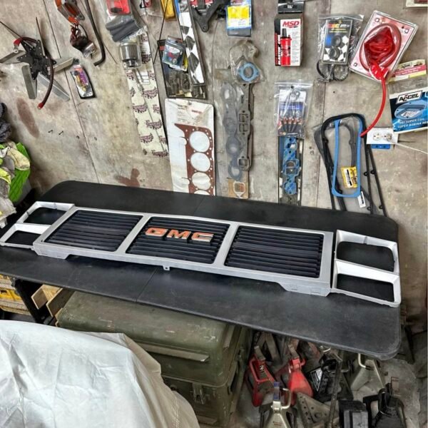 81-87 C10 GMC Grill & Headlight
Buckets