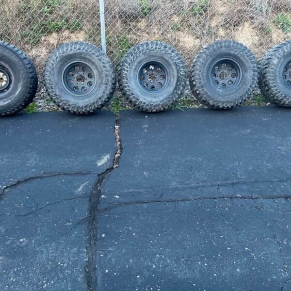 Chevy/GMC wheels and 35" tires